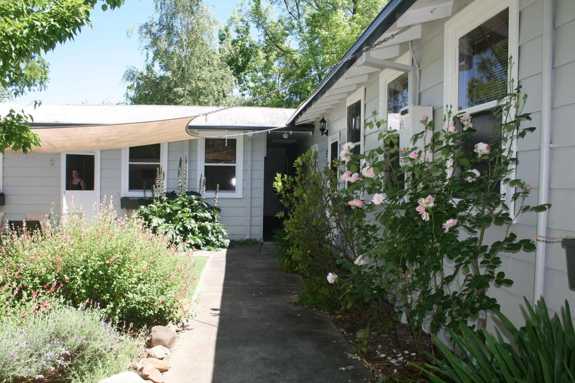 Elm Lodge Bright Exterior foto